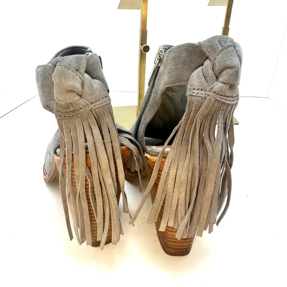 Vince Camuto vince camuto
